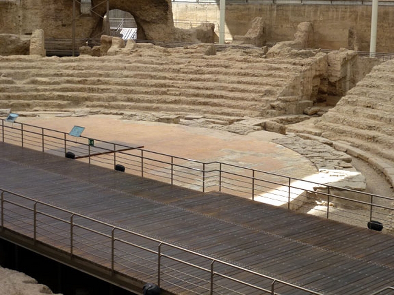 Vue du théâtre antique de Zaragoza